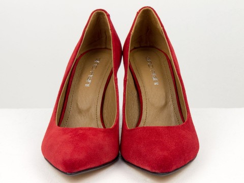 Дизайнерські червоні туфлі-човники на невисокому підборі "рюмочка" з натуральної італійської замші, Т-2115-12